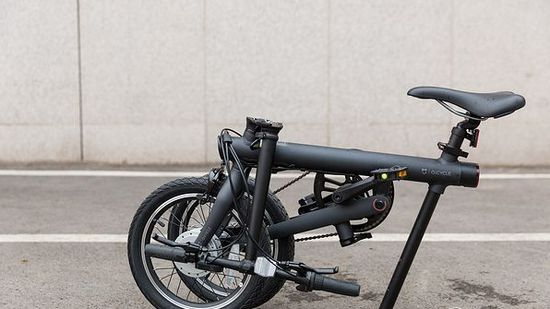 Электровелосипед Xiaomi Mijia QiCycle Folding Electric Bike в сложенном состояние Электровелосипед Xiaomi Mijia QiCycle Folding Electric Bike в складном виде