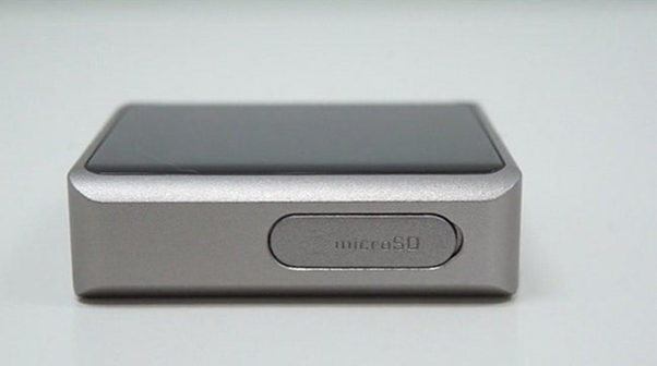 Разъем для карты памяти на Shanling M0 Lossless Music Player Расположение разъема для карты памяти на плеере Shanling M0
