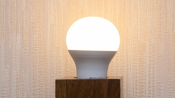 Свечение умной лампочки Xiaomi Philips LED Smart Bulb Мягкий желтый свет второй версии Philips LED Smart Bulb