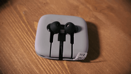 Наушники Xiaomi Mi ANC & Type-C In-Ear Earphones Внешний вид наушников Xiaomi Mi ANC & Type-C In-Ear Earphones